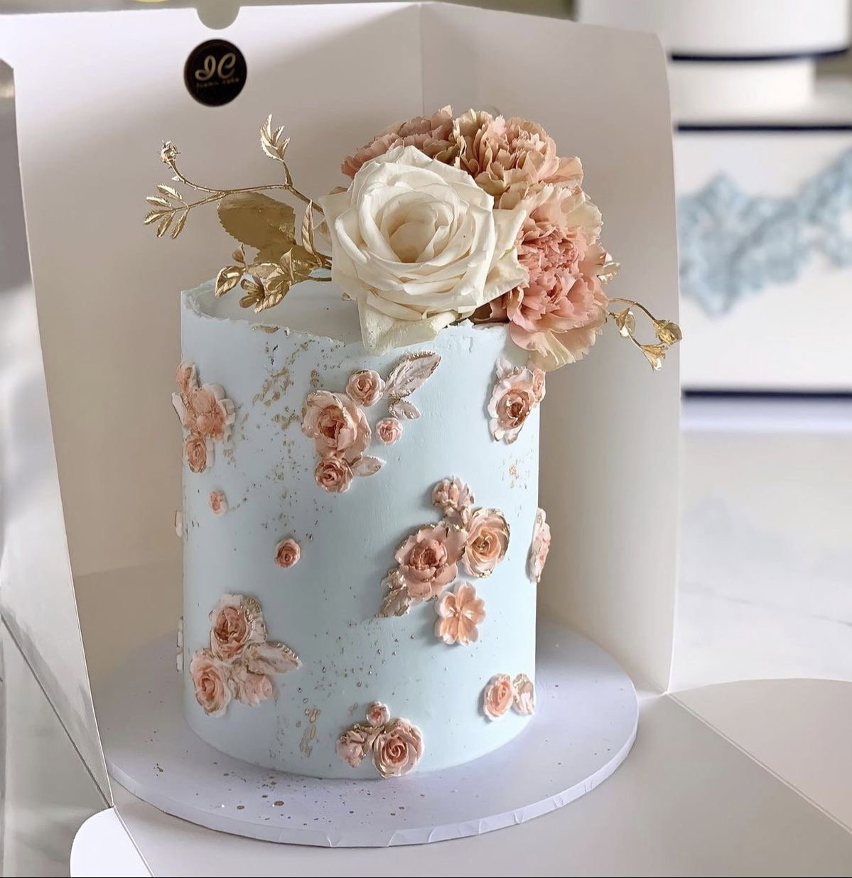 6 inches  3 Layers Whipped cream Cake     _0