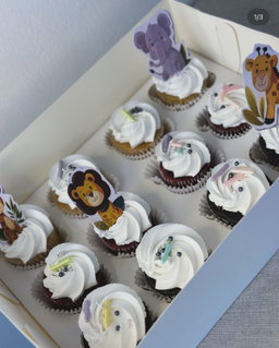 Box of 12 cupcakes
