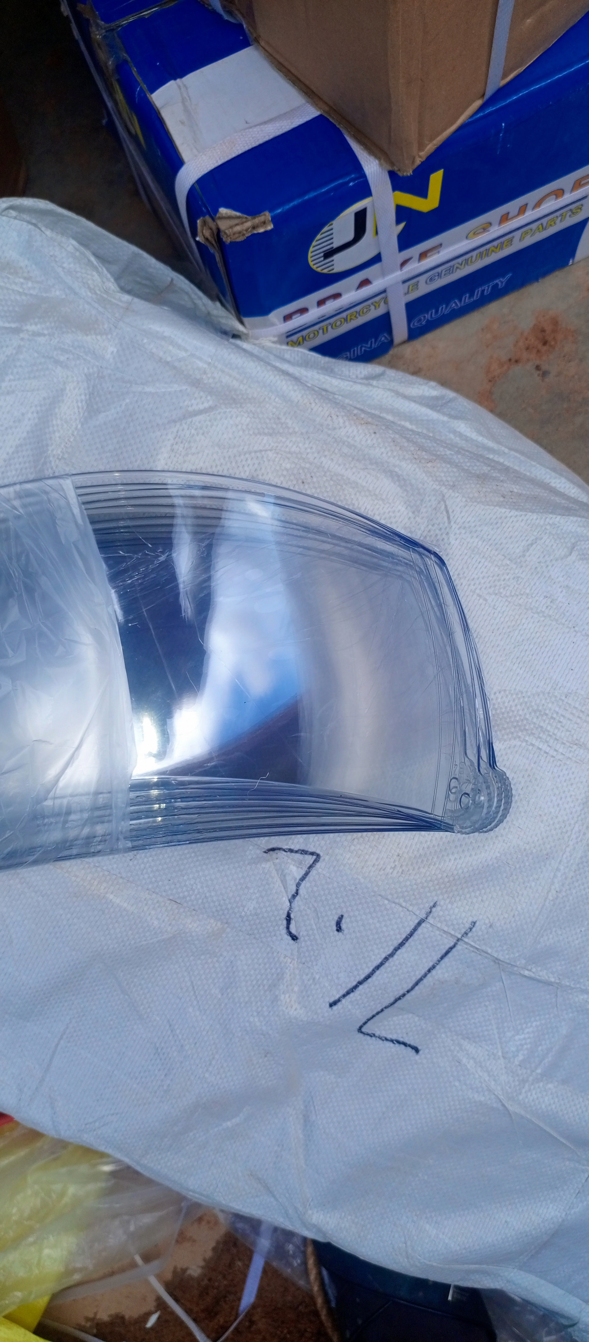 200 carreaux de casque_0