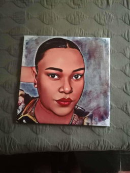 Canvases and portraits 