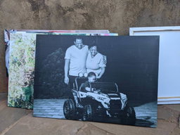 Canvases and portraits 