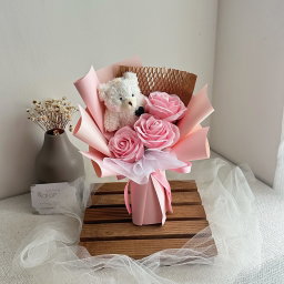 (3R024) Bear 3 Stalk Soap Rose Bouquet