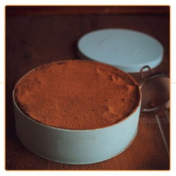 Tin cake