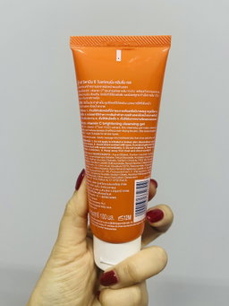 Boots Brightening Cleansing Gel