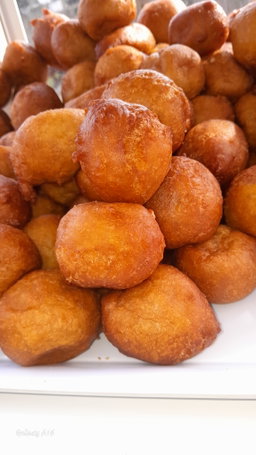 Fried pastries 