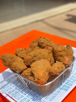 FULL CHICKEN BOX (Poulet braisé/pané entier)