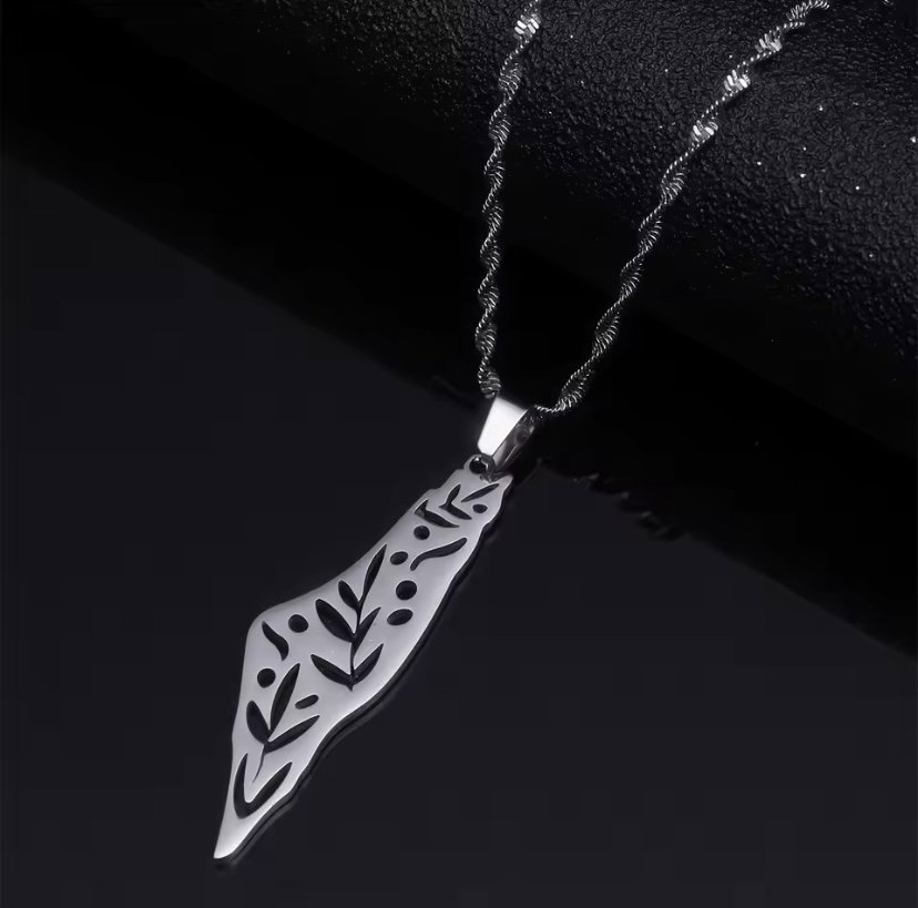 Palestine map pendant_1