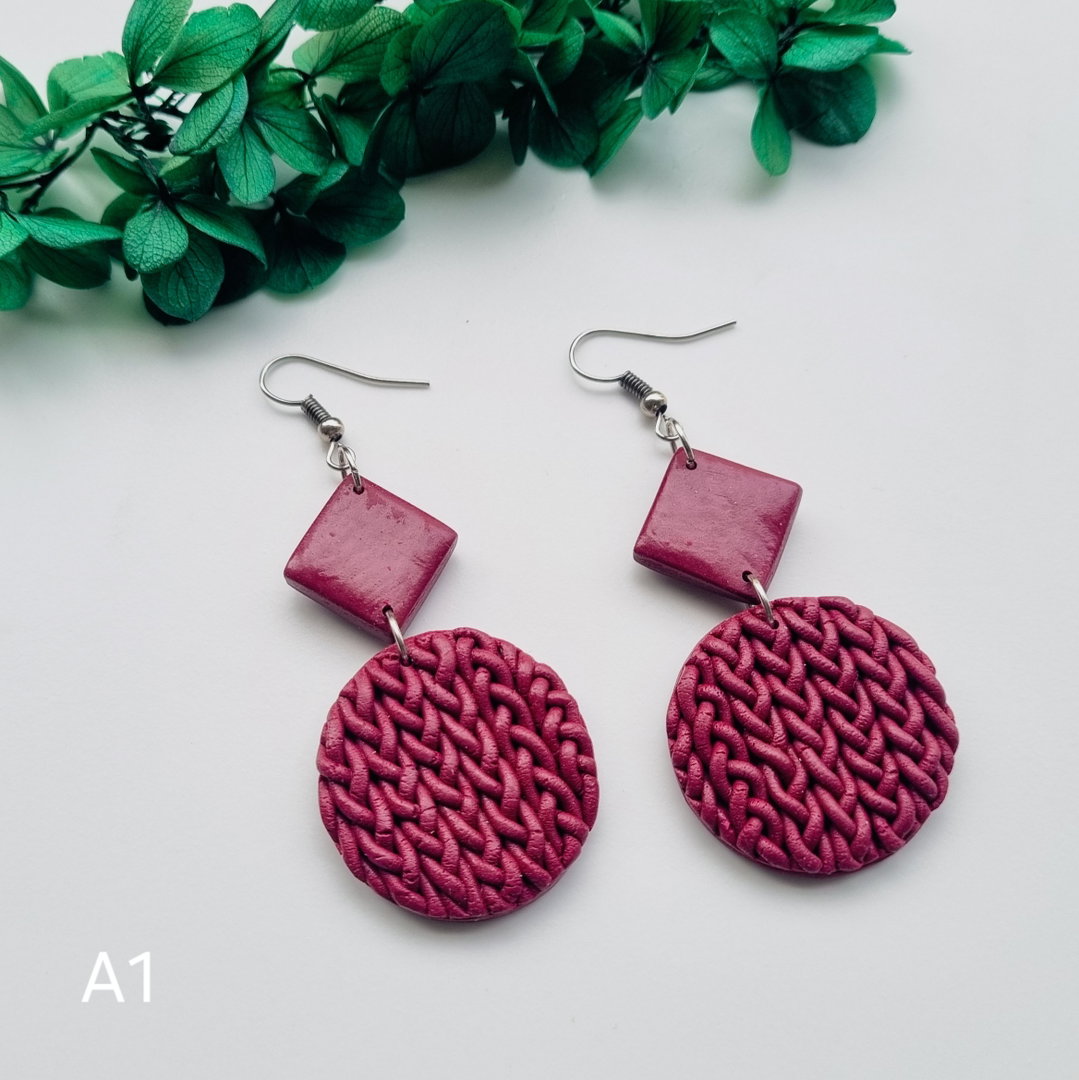 Knitted round