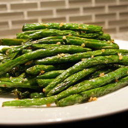 Stir-fried Garlic Green bean ผัดถั่วจีนกระเทียม 