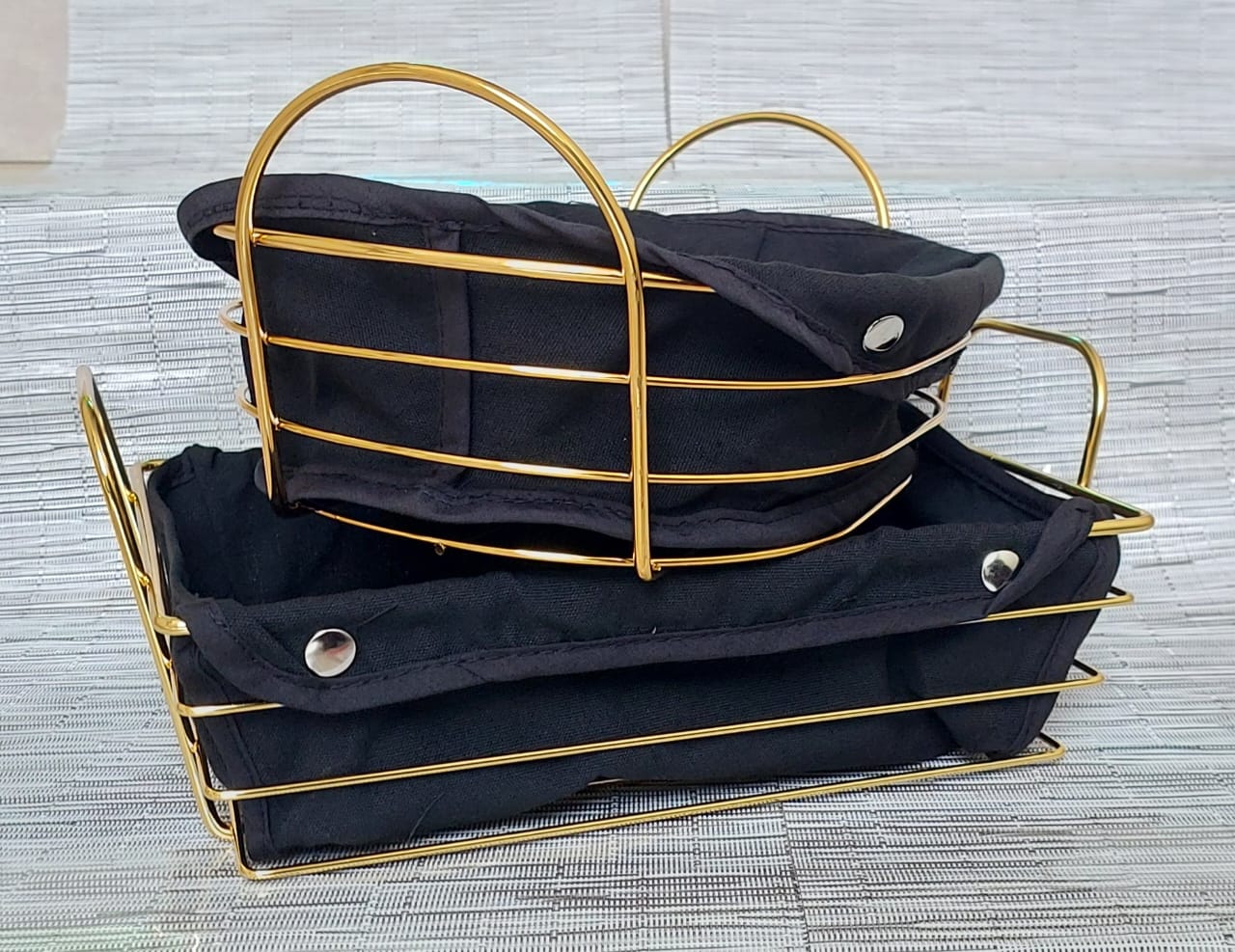 Gold frame black cloth /silver frame white cloth storage bread basket available in two shapes_5
