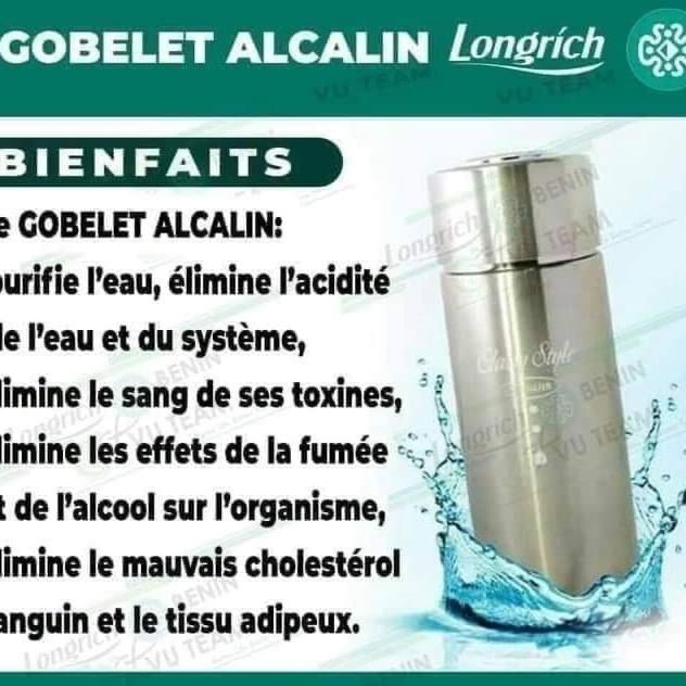 Le gobelet alcalin Longrich est assez spécial. Il transforme toute eau, acide ou neutre en une eau alcaline ionisée de pH 7,45 à 8 saine et potable.  Assure un approvisionnement en eau purifiée et un pH équilibré tout le temps grâce à l’élimination de l’excès Il élimine le chlore et les métaux nocifs Une enquête menée par l’OMS a révélé que près de 80% des maladies humaines sont dues à l’eau potable impure.  Boire de l’eau alcaline ionisée contribue au maintien de l’équilibre acide/basique dans notre corps. Le niveau d’alcalinité est en effet très important, car les recherches ont déjà prouvé que les bactéries et maladies ne peuvent pas survivre dans un état alcalin, mais qu’elles ont tendance à prospérer dans un environnement acide._5