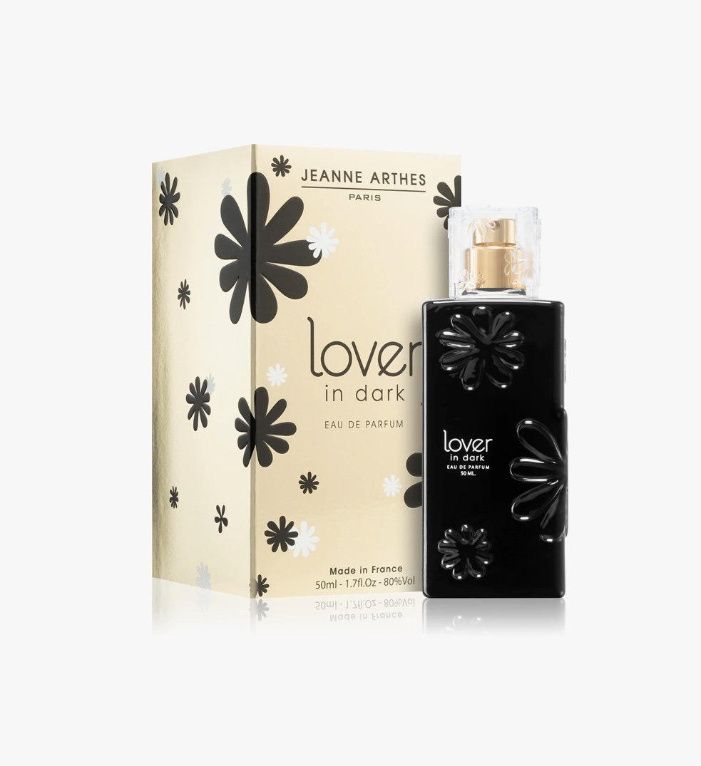 LOVERS IN DARK_1
