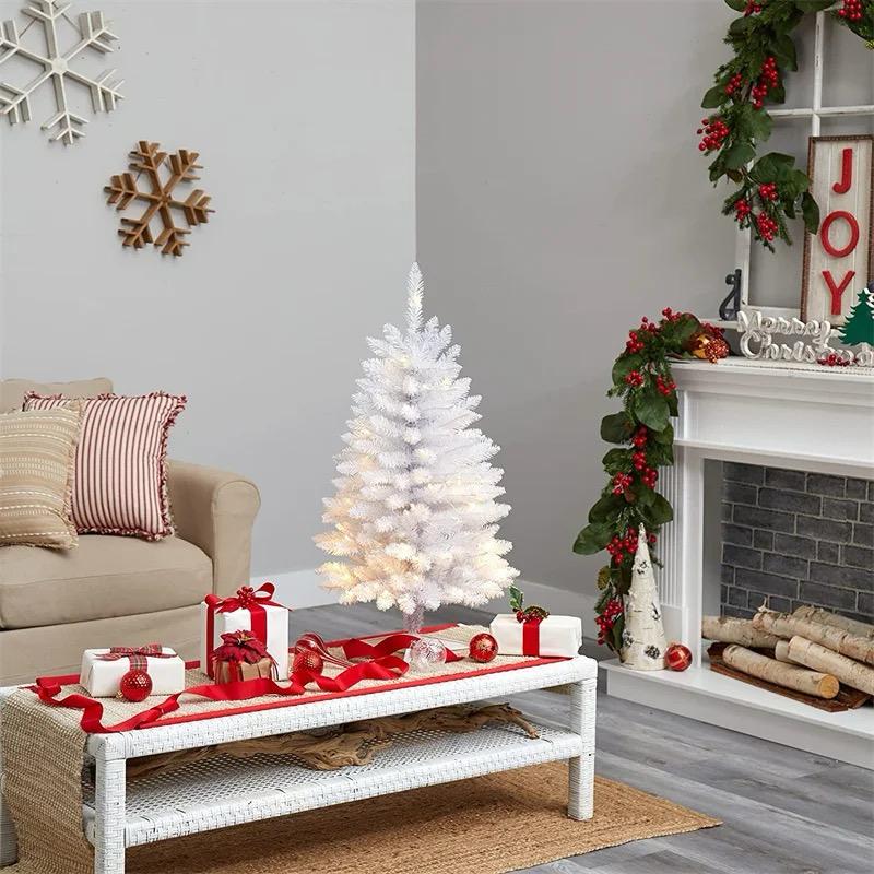 White Christmas Tree_4
