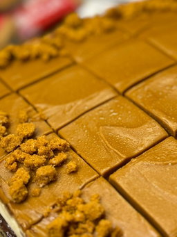 Kek Batik Biscoff