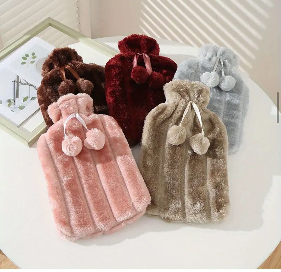 Hot water bottle with faux fleece_0