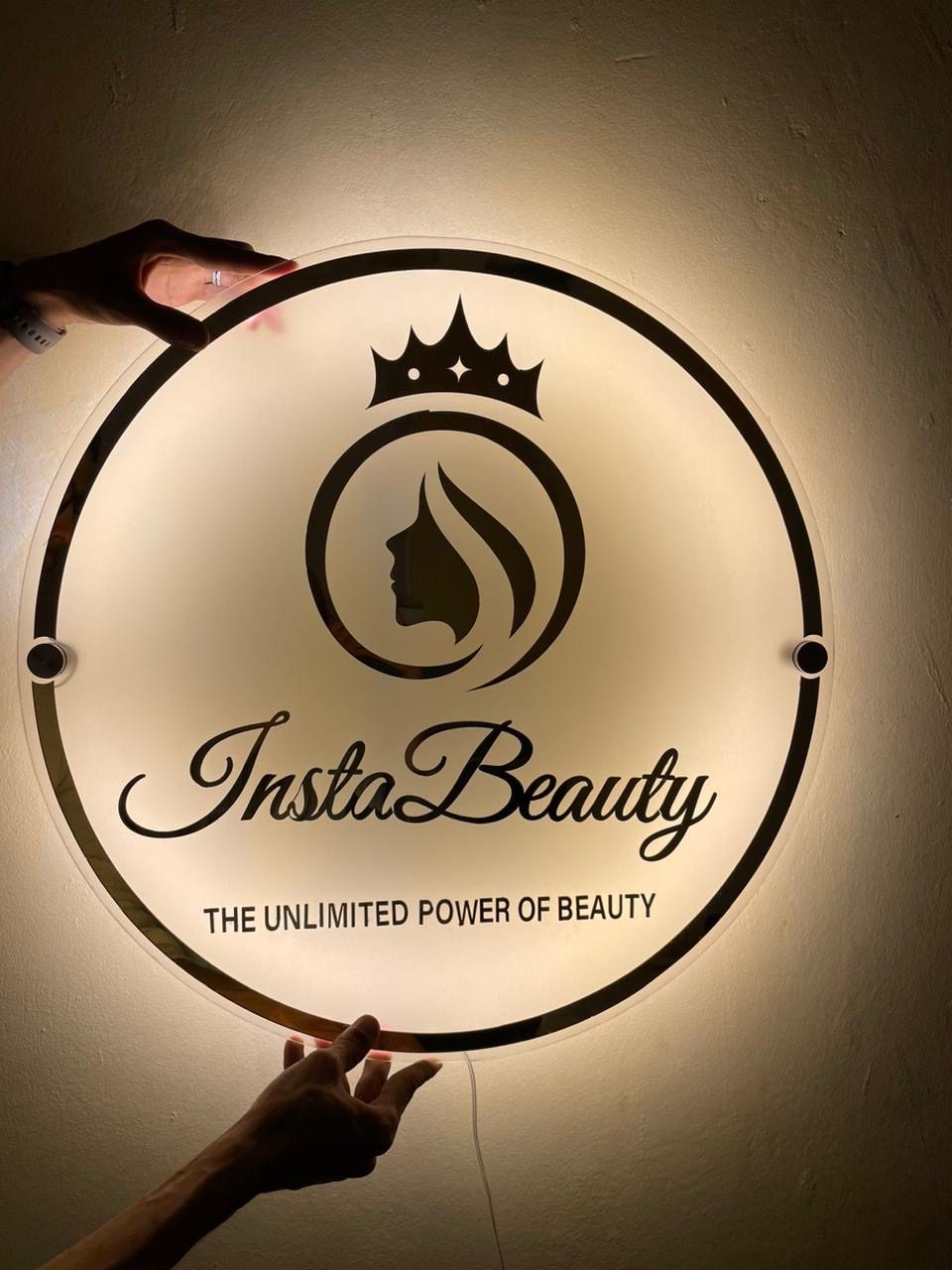 Wall logo _0