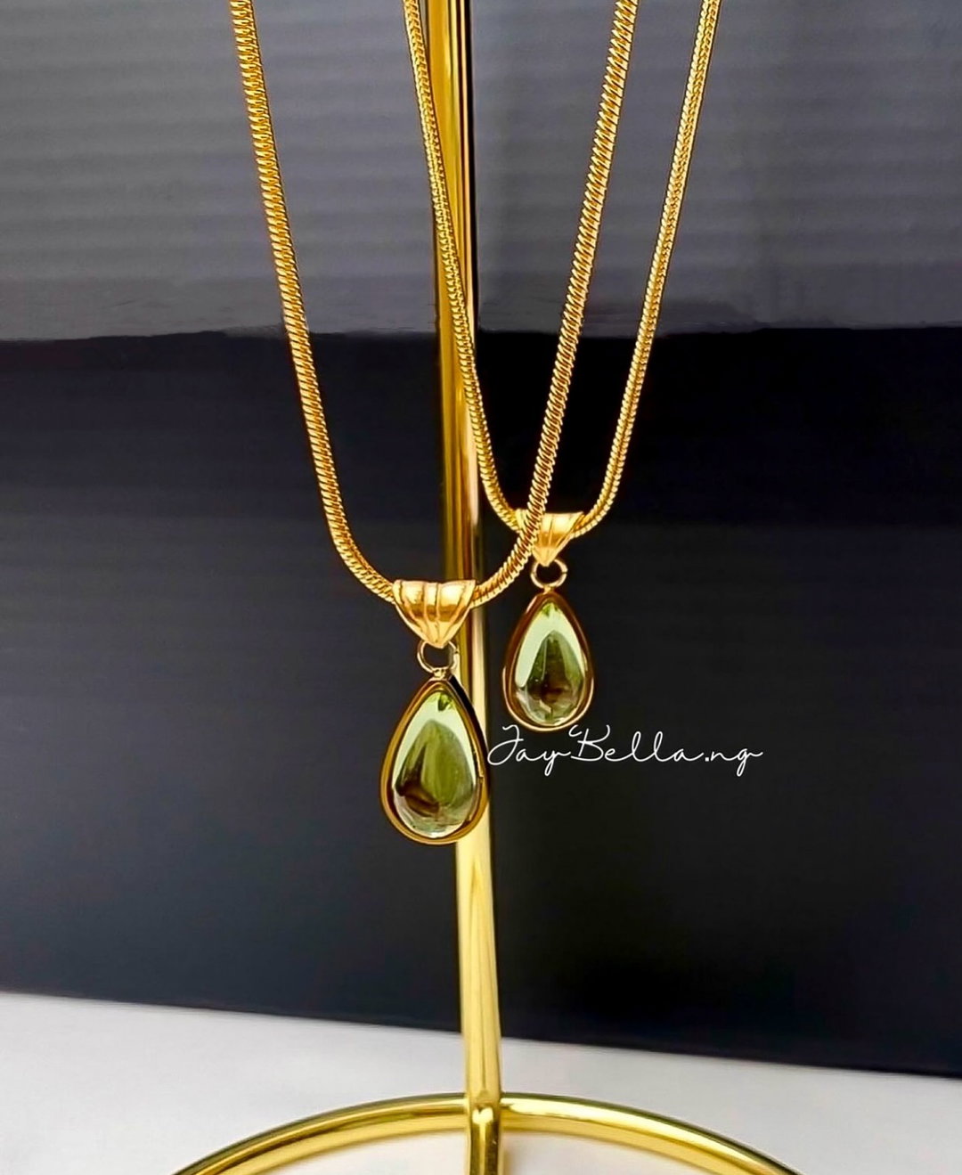 Essence Necklace 
