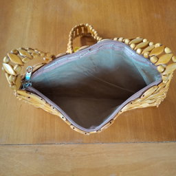 Bolsa Artesanal em Madeira