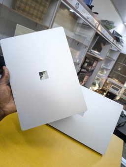 Microsoft Surface Laptop 