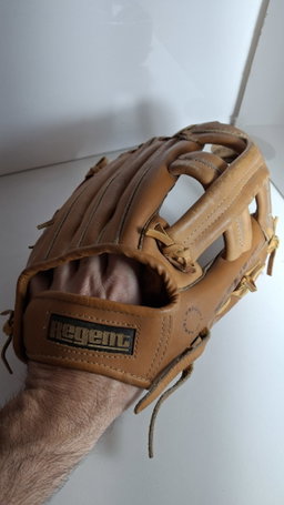 Luva the Baseball Juvenil Regent