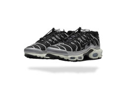 NIKE AIR MAX PLUS TN   UTILITY BLACK GREY 