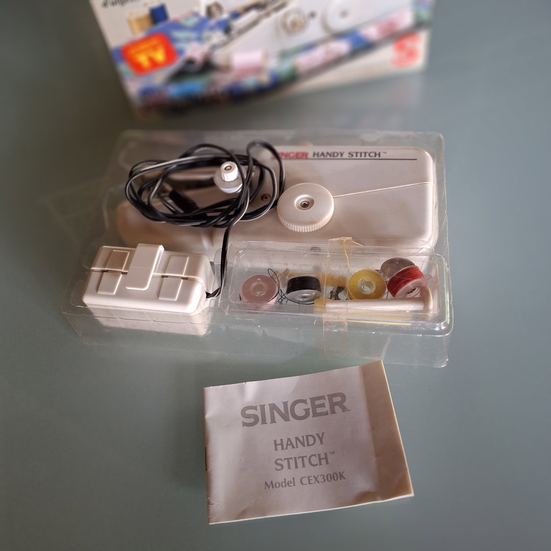 Máquina de costura Singer Handy Stitch
