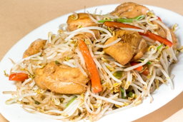 Pollo con Frejolito Chino
