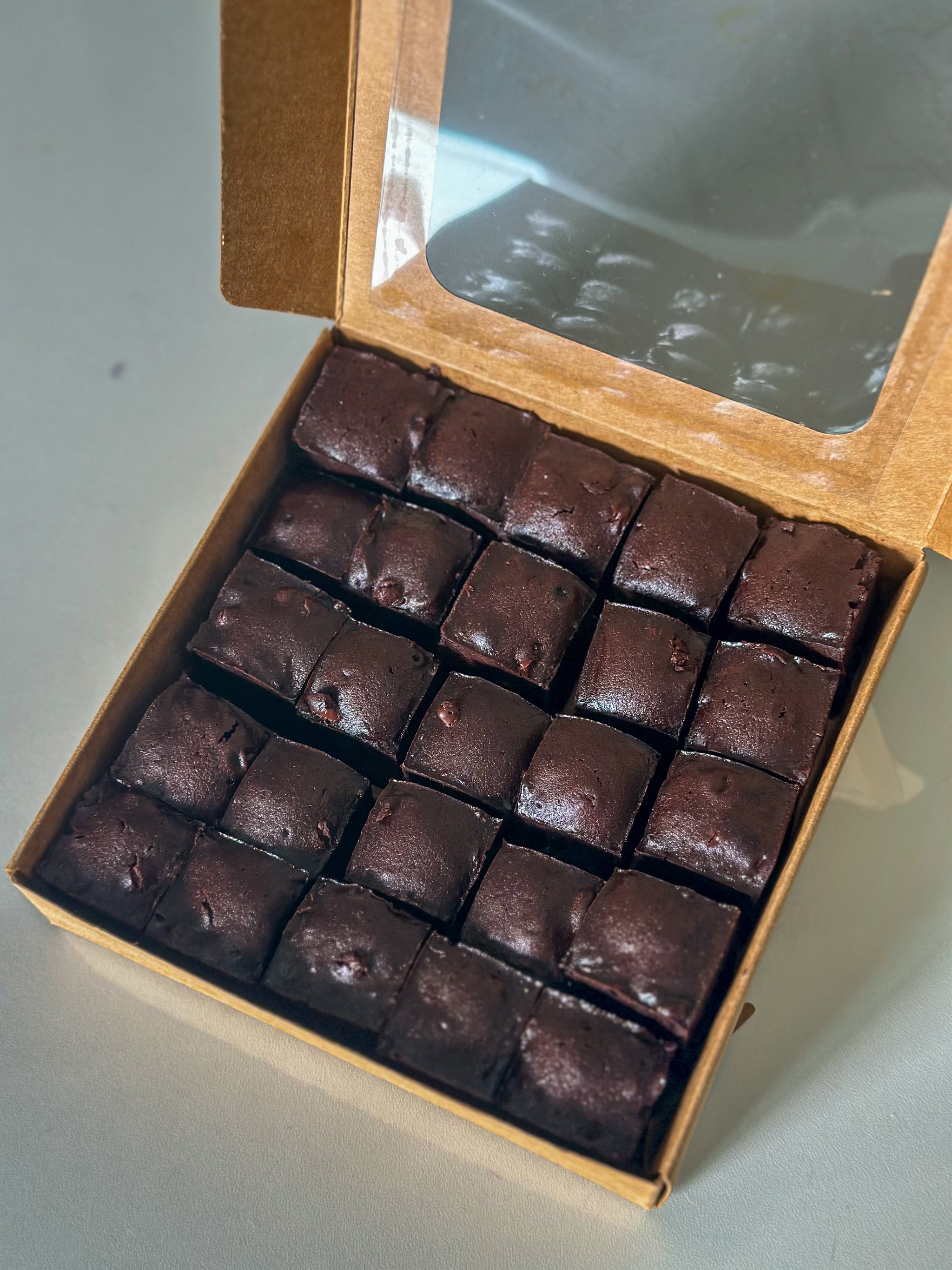 Mad Heavy Brownie ( 6-Inch ) - June Slots_2