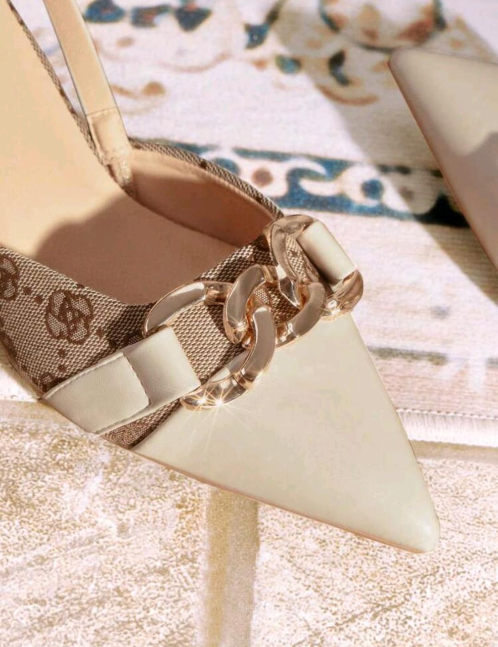 (LIMITED) Women's Chain Decorated Vintage Floral Patchwork Design_1