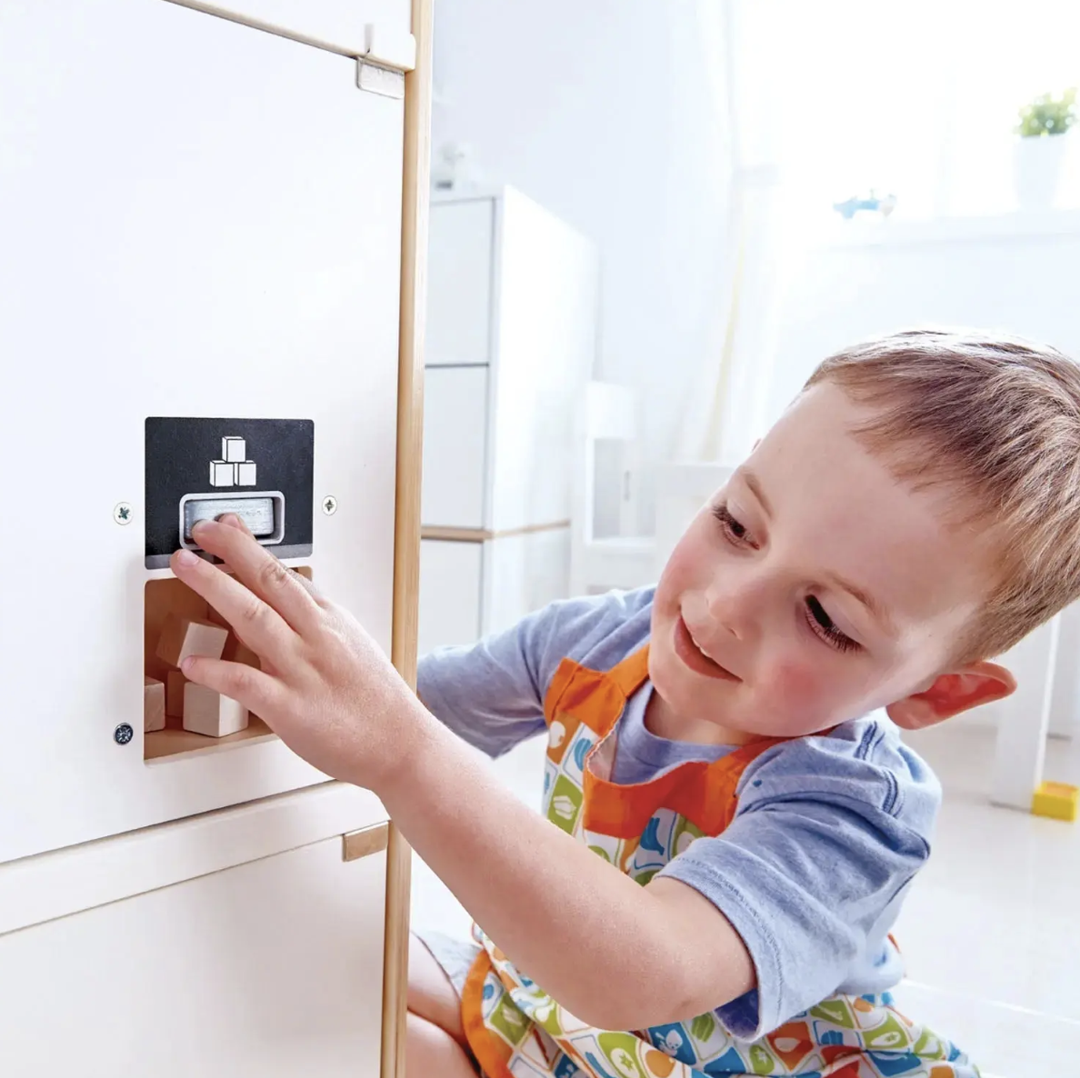 Hape Gourmet Kitchen Wooden Fridge_2