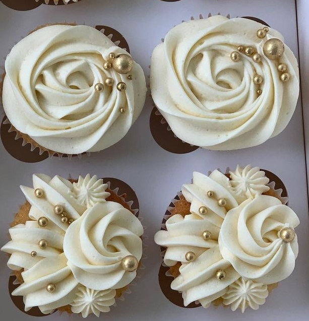 12 Cupcakes_0