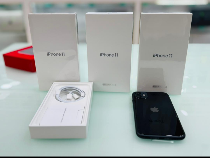 IPHONE 11