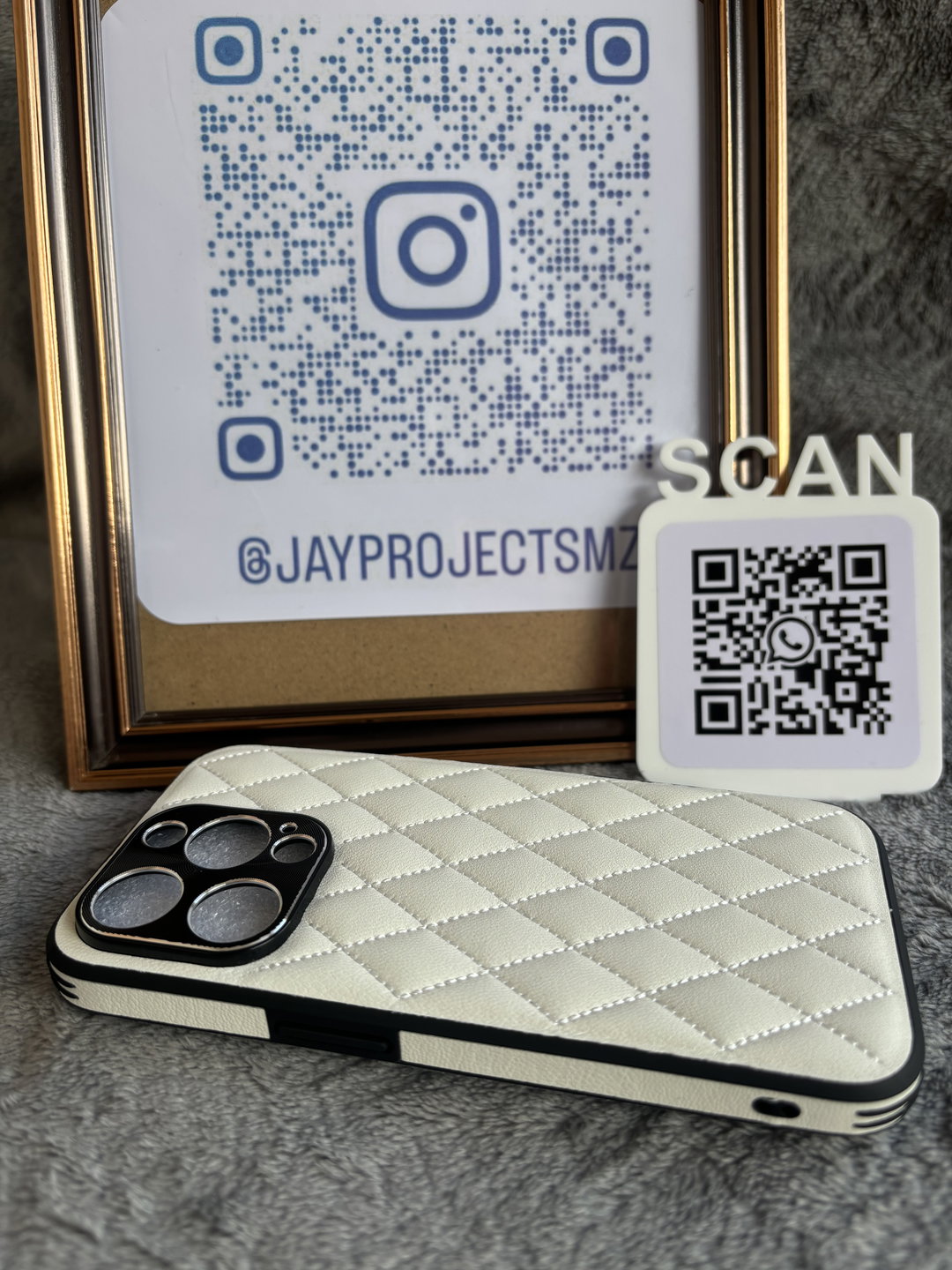 LuxCase