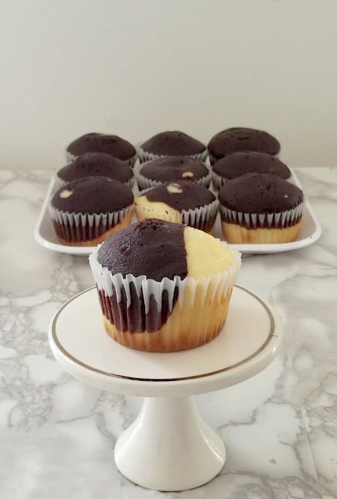 Half Dozen Cupcakes_4
