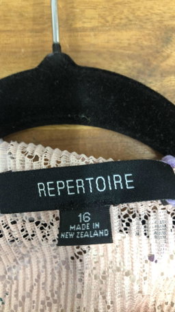 Repertoire Top Size 16