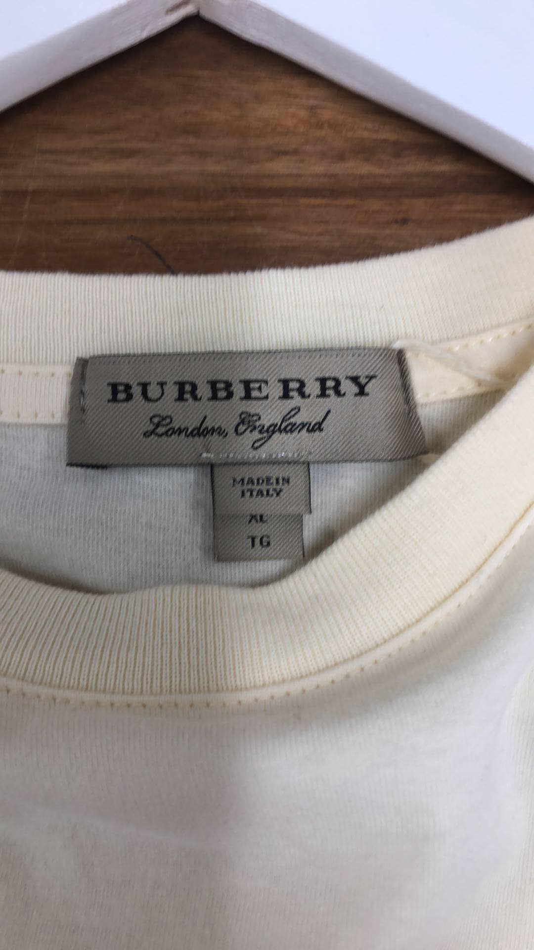 Burberry Tee size xl_3