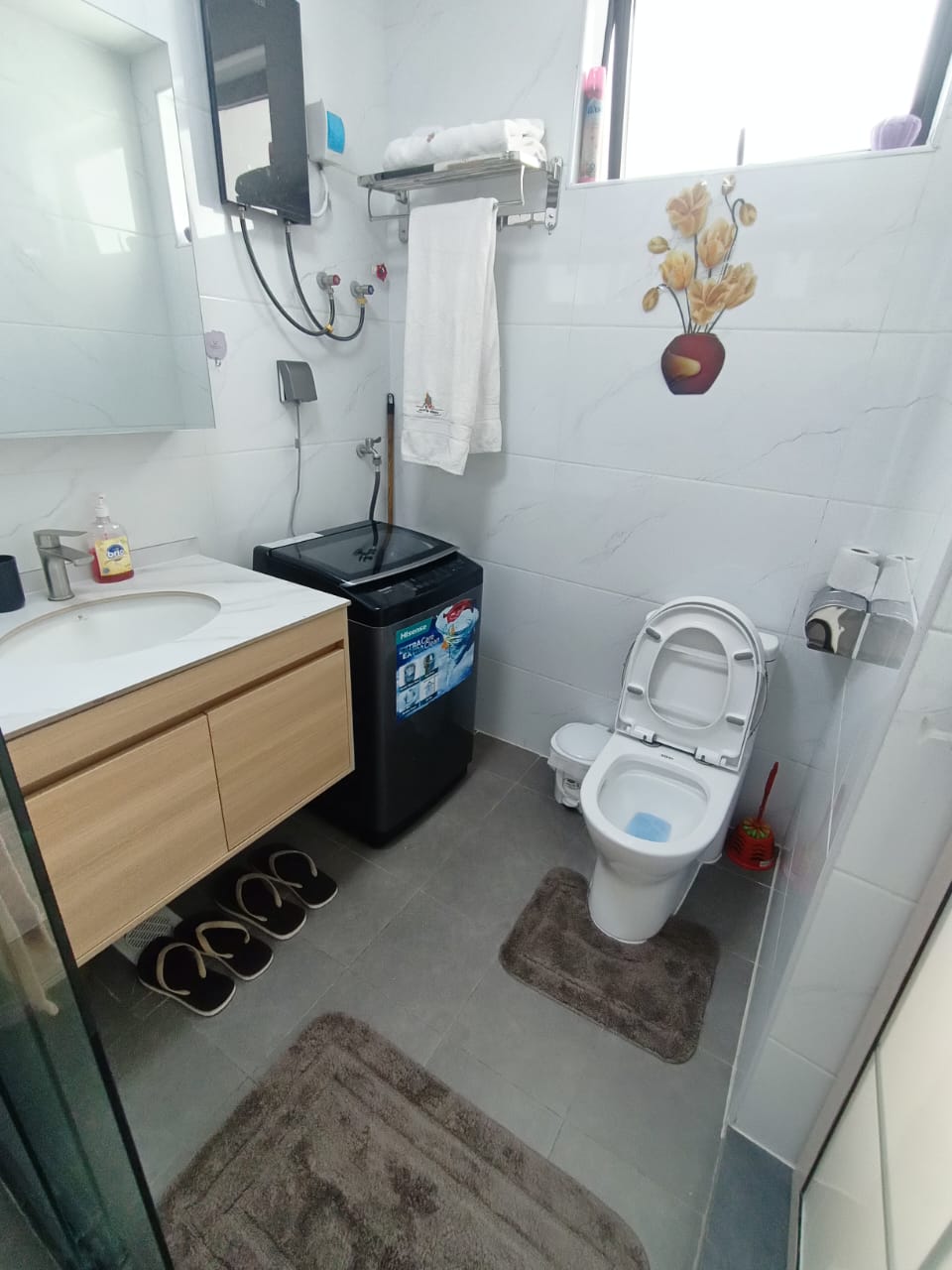 Studio AirBnB in Himalaya Heights Kindaruma Rd, Kilimani_9