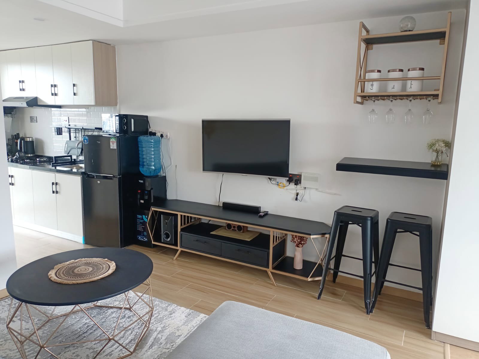 Studio AirBnB in Himalaya Heights Kindaruma Rd, Kilimani_6