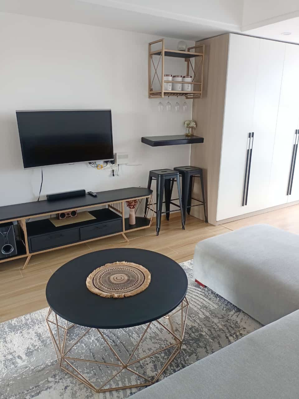 Studio AirBnB in Himalaya Heights Kindaruma Rd, Kilimani_3