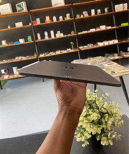 Apple iPad Pro (5th Gen 🔥)