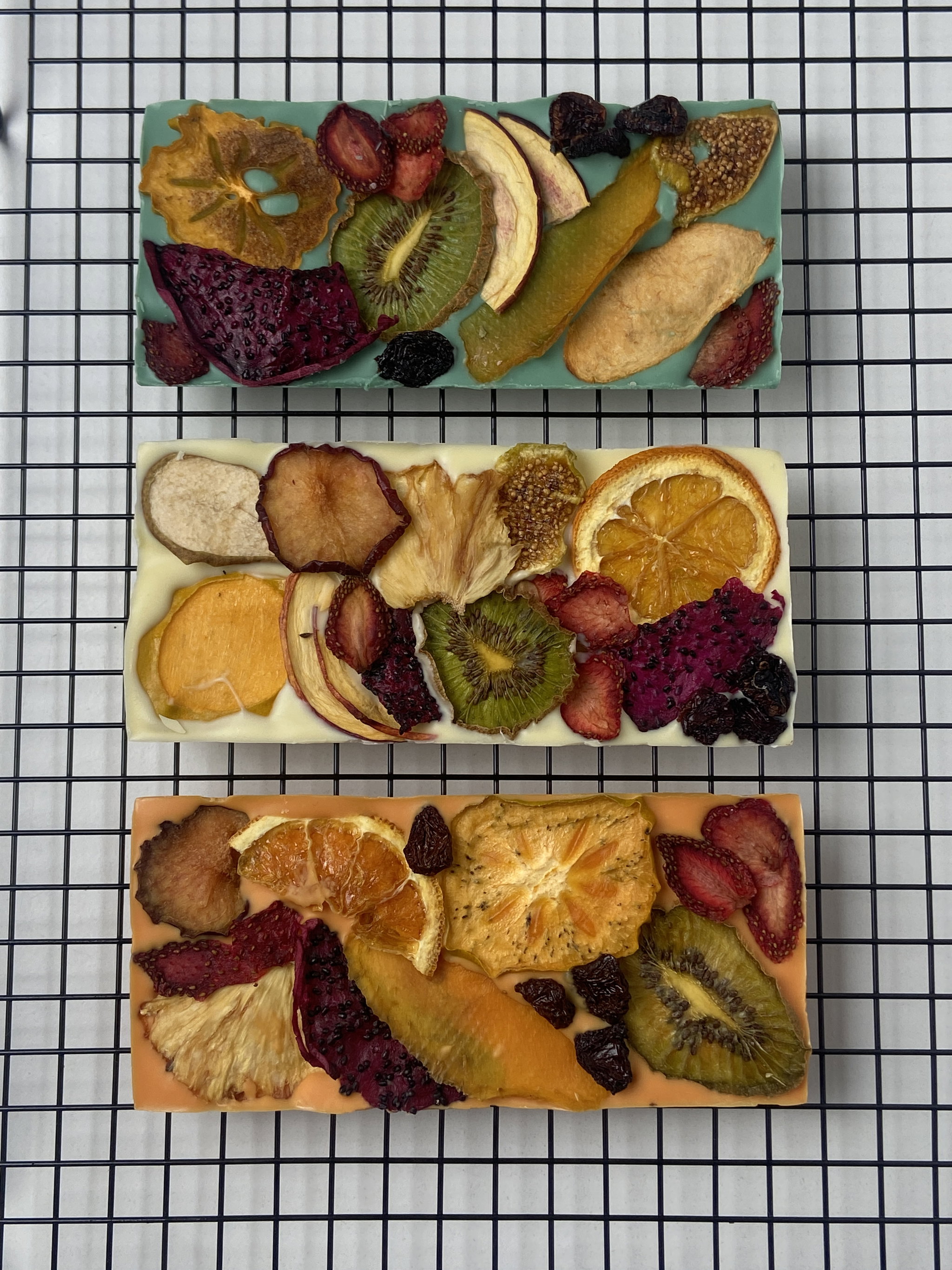 Chocolate with Dehydrated Fruits_3