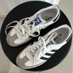 Tênis Adidas Samba Branco e Preto - Estilo Clássico para Qualquer Ocasião