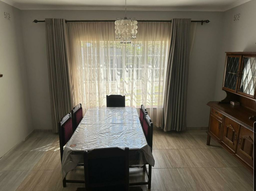 Kenneth 3 Bedroom Avondale Travelnest