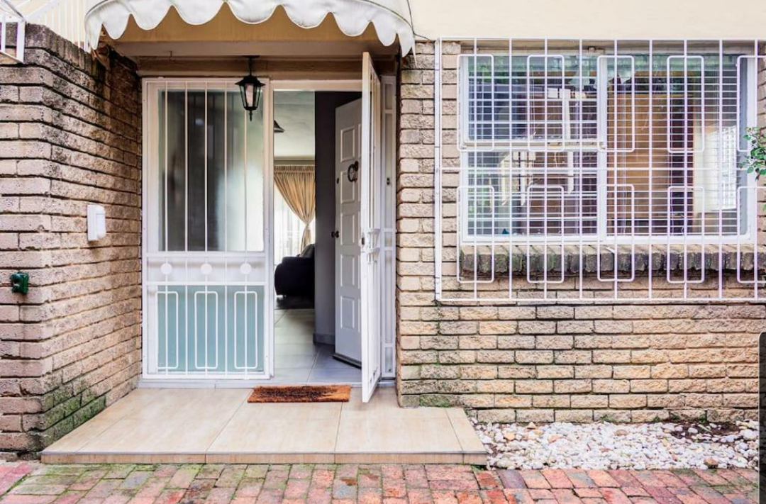 4 bedroom Holiday Home away from home _3