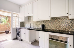 4 bedroom Holiday Home away from home 