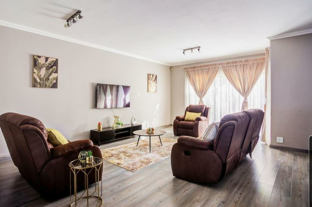 4 bedroom Holiday Home away from home _7
