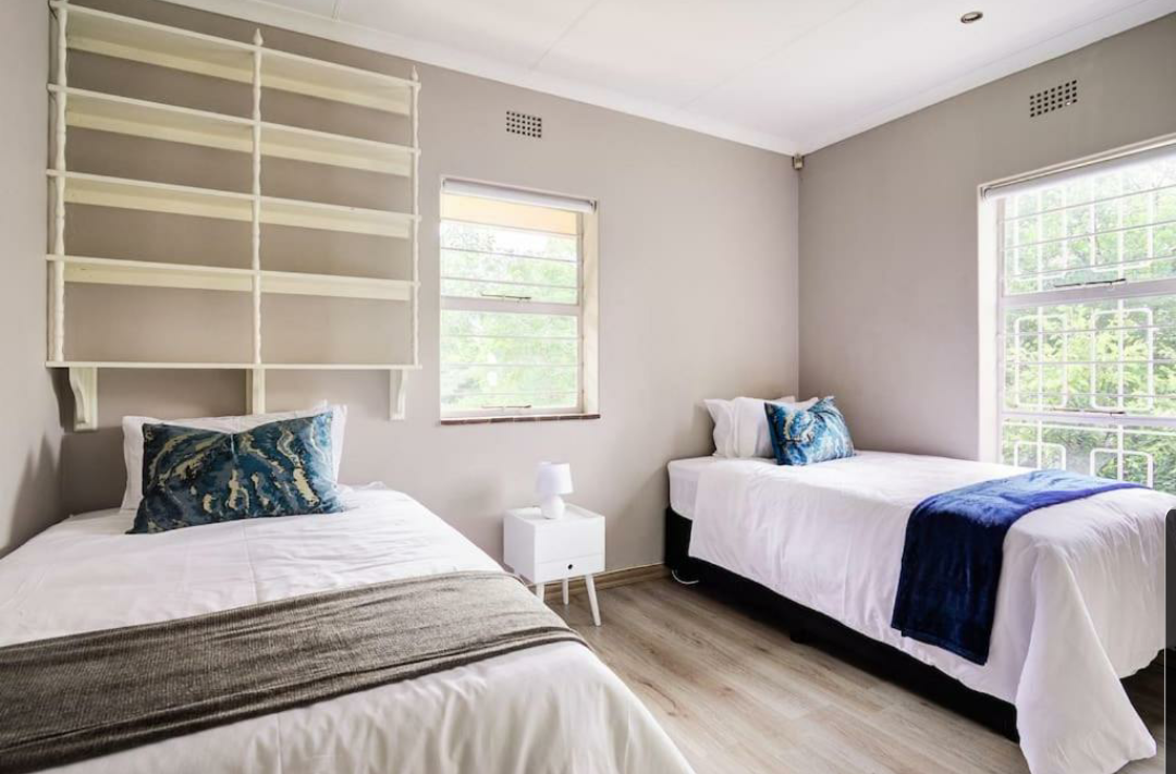 4 bedroom Holiday Home away from home _25