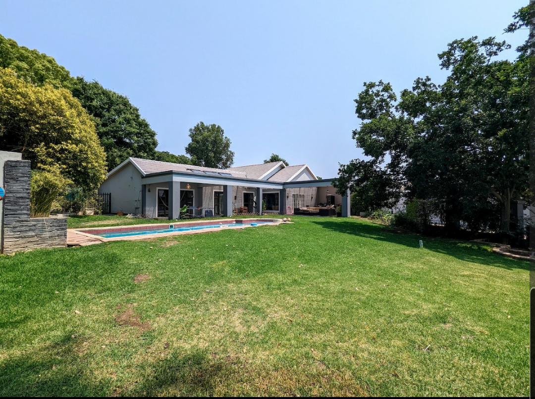 5 Bedroom Luxury Home in Mt Pleasant _18