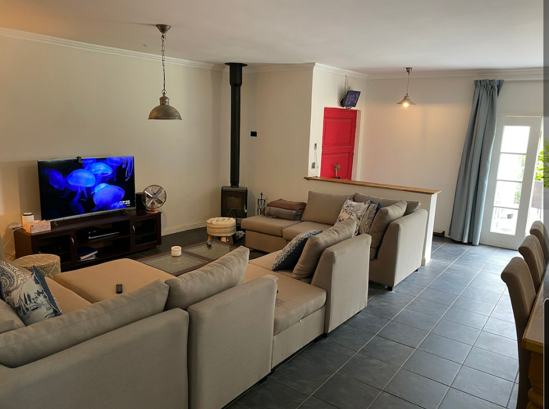 5 Bedroom Luxury Home in Mt Pleasant _2