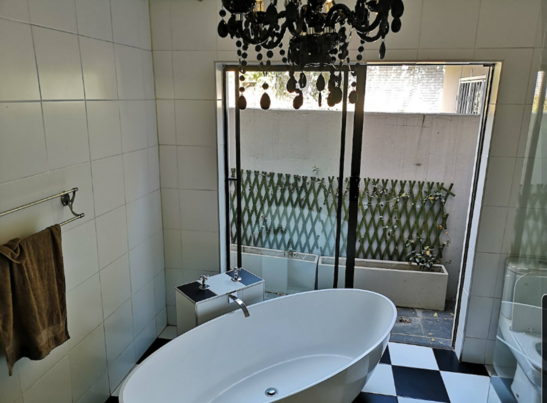 5 Bedroom Luxury Home in Mt Pleasant _12